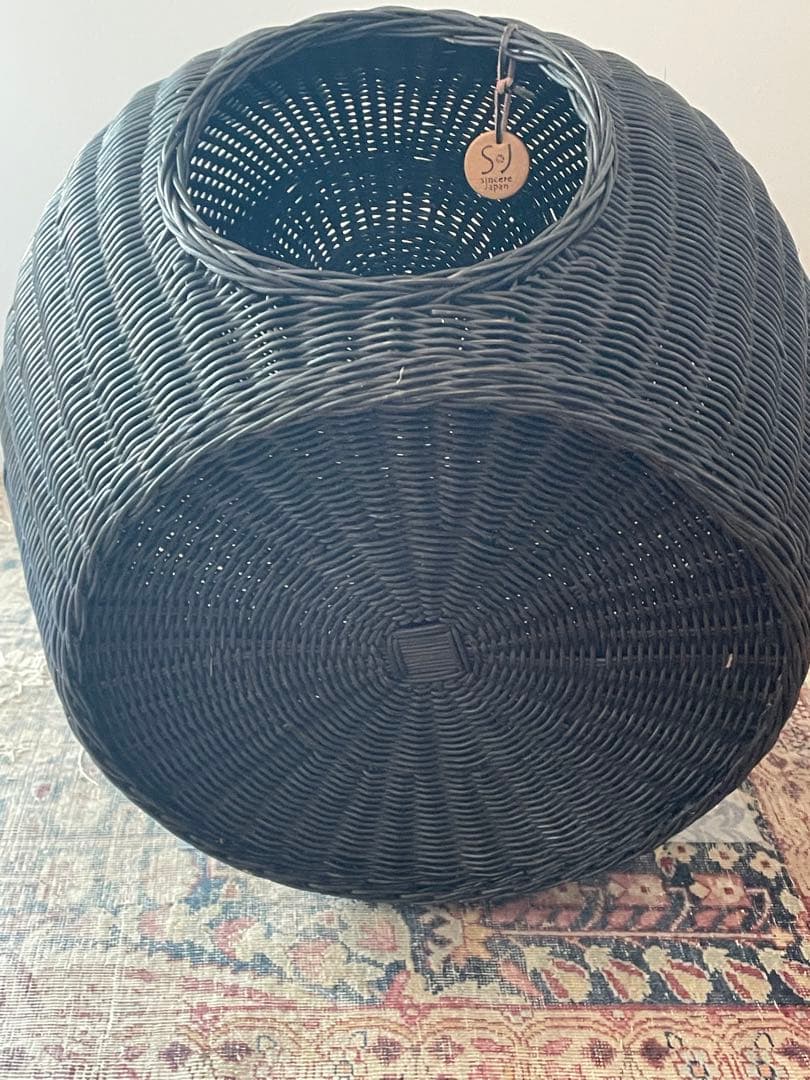 シンシアジャパン ラタンポムハウス キャットハウス ブラックりんご 猫