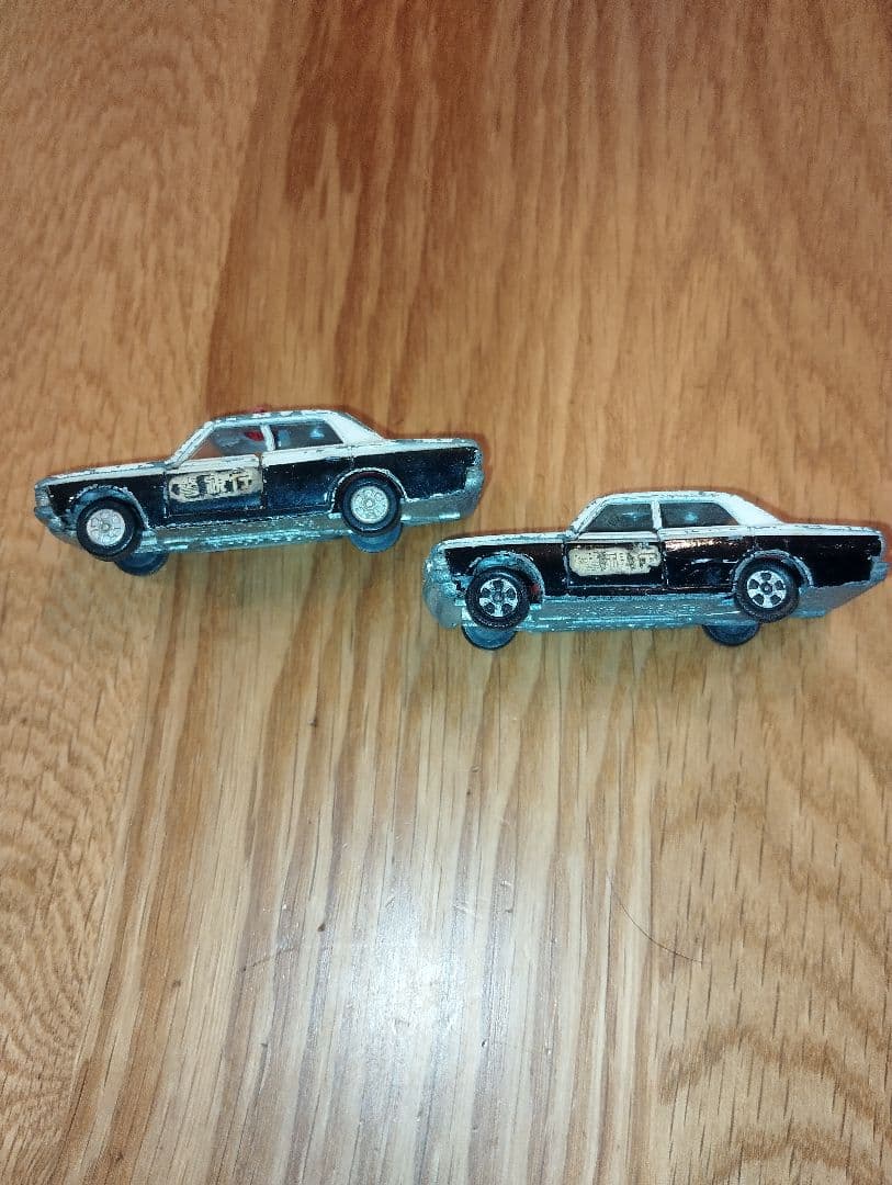 希少　黒箱　当時物 トミカ 4 クラウン パトロールカー