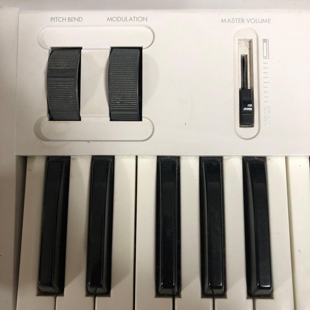 KORG X5 シンセサイザー ホワイト ジャンク品