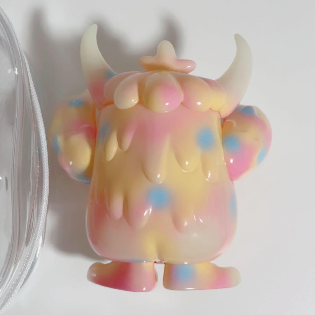 レージーフーデー LAZYFUDAY ソフビ デザトイ 蓄光 - メルカリ