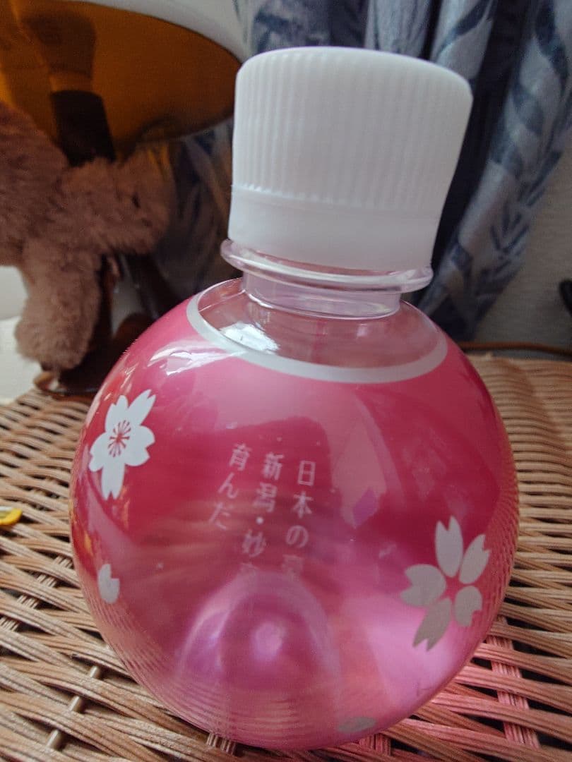 結婚式】桜模様雪解水天然水ミネラルウォーター 20本入りおしゃれボトル