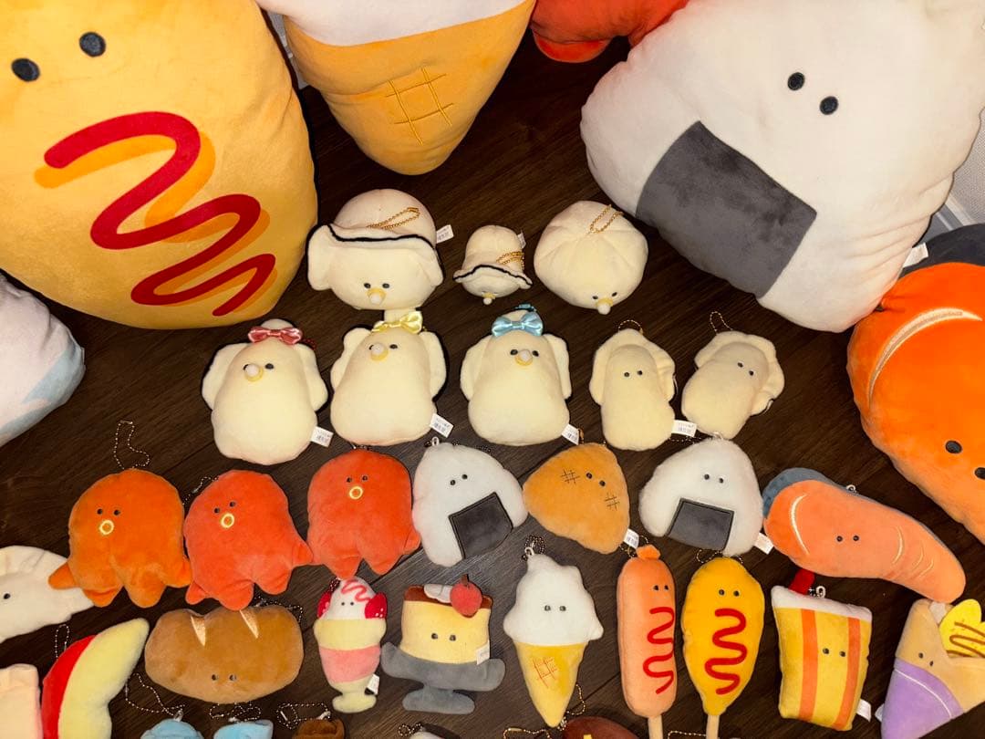 つぶらな瞳シリーズ ぬいぐるみ　マスコット　セット 70点