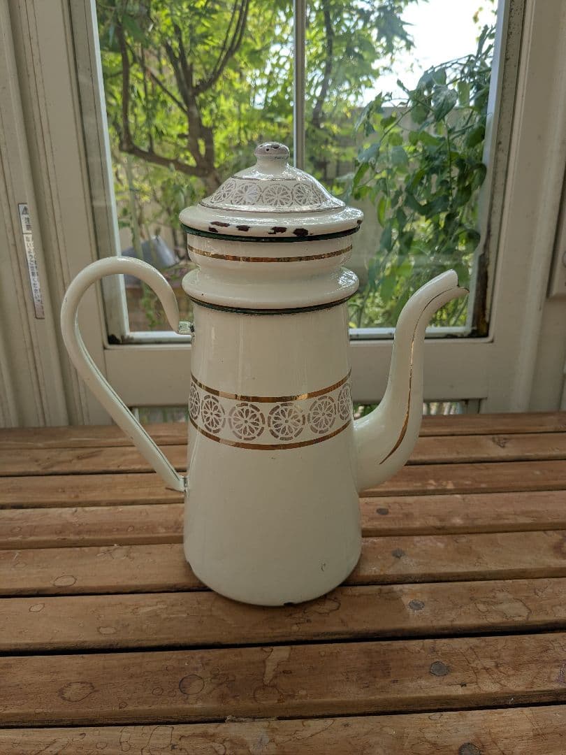 アンティーク オフホワイト エナメル コーヒーポット