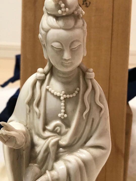 白瓷観音様 時代箱付