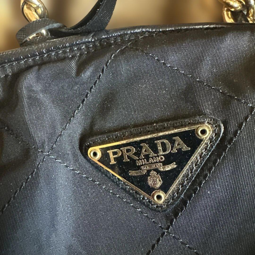 PRADA ブラック キルティング ショルダーバッグ