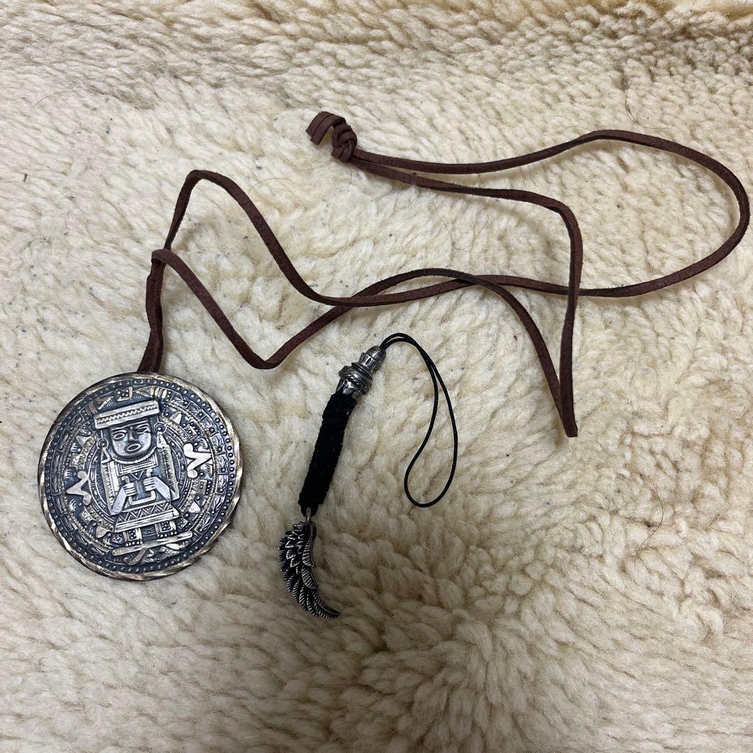 かじシルバー彫刻ペンダント ＋キーホルダー　＋　シグネットリング2点 かじシルバー彫刻ペンダント ＋キーホルダー ＋ シグネットリング2点