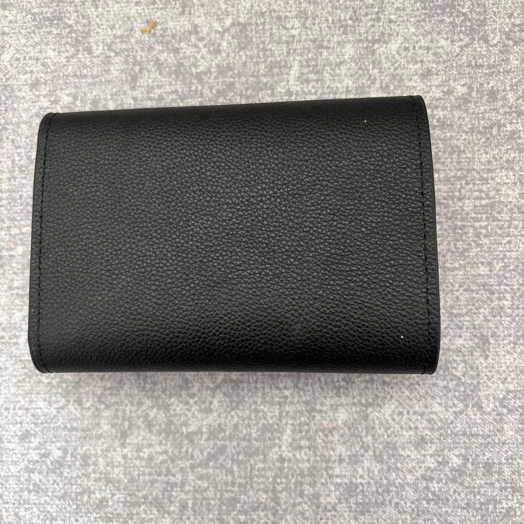 2つ折り財布