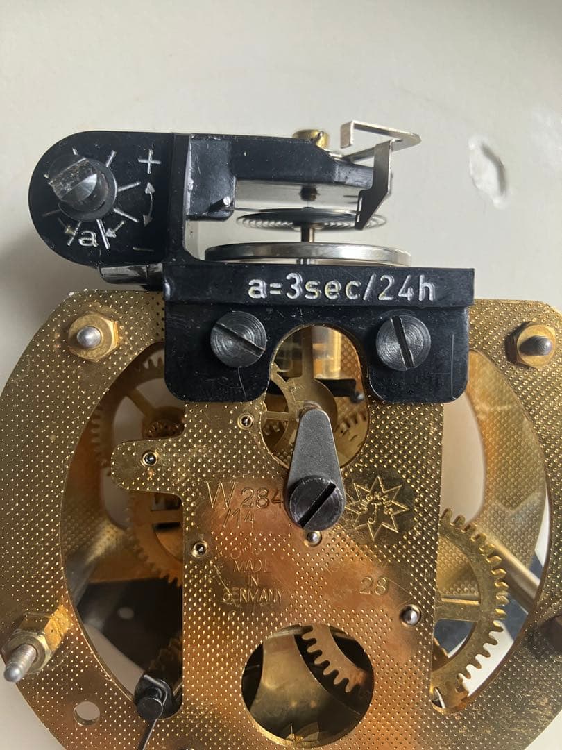 ユンハンス　Junghans 掛時計　ゼンマイ　鍵つき