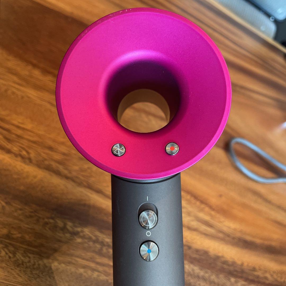 ほぼ新品！dyson HD01 ヘアドライヤー ダイソン ヘアドライヤー dyson