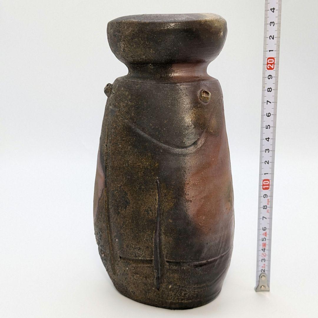 岡山県重要無形文化財 松井與之 備前焼 矢筈口擂座三角花入 共箱共布栞 花瓶