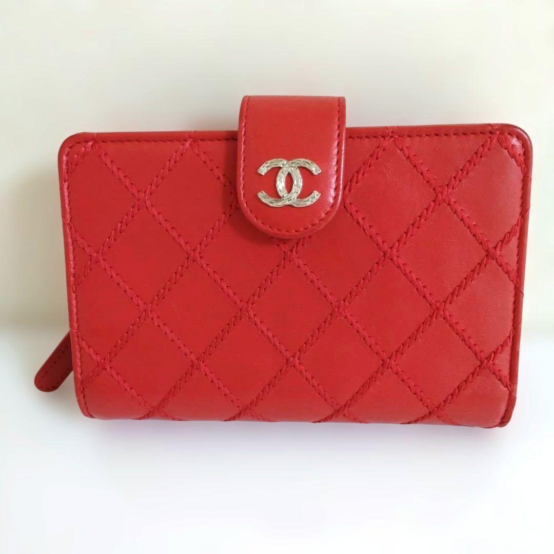 CHANEL 二つ折り財布 レッド - メルカリ