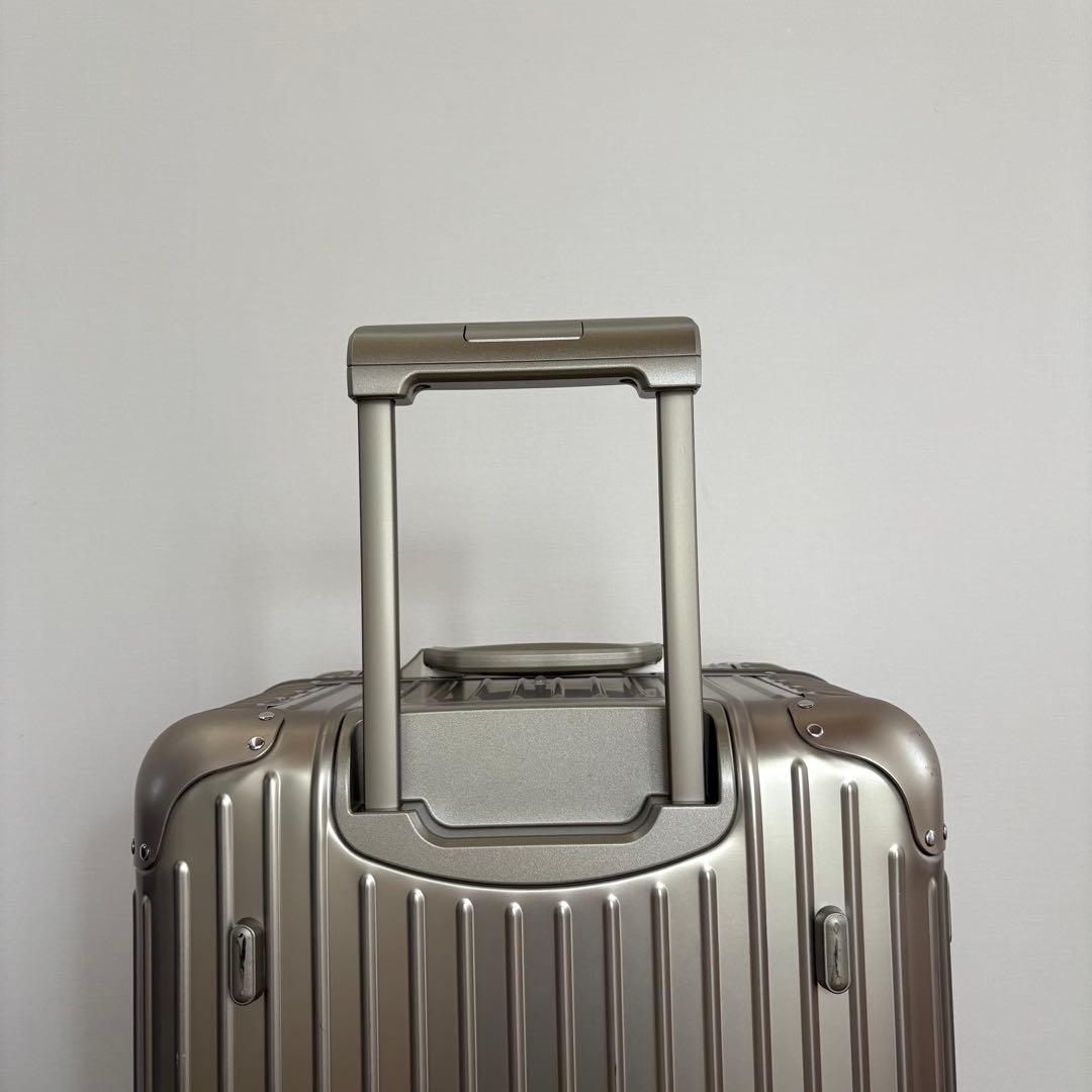 生涯保証】 新古品 RIMOWA トランク プラス 105L シルバー 生涯保証