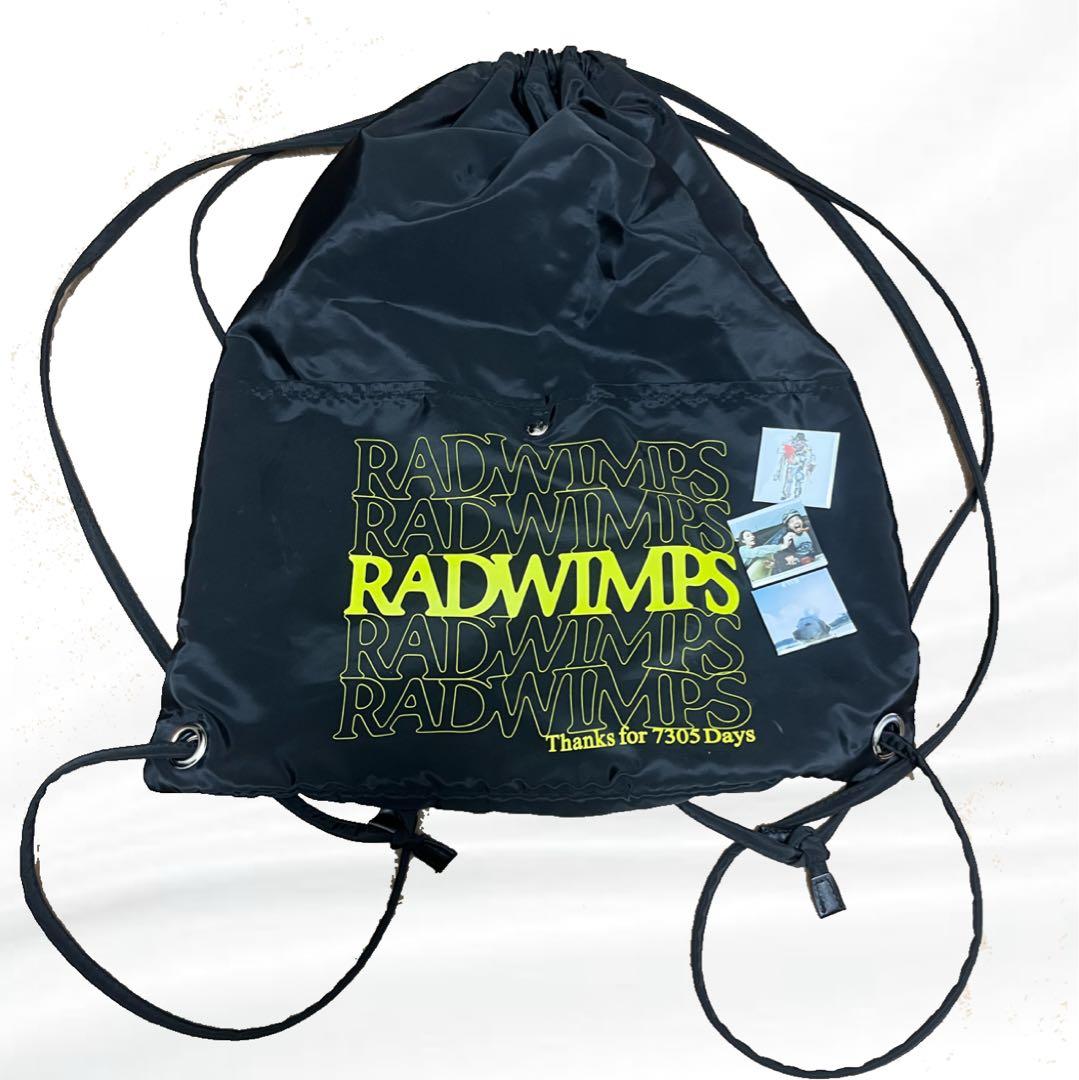 RADWIMPS 20th TOURグッズ あにゅー ナップサック 缶バッチ付き - メルカリ