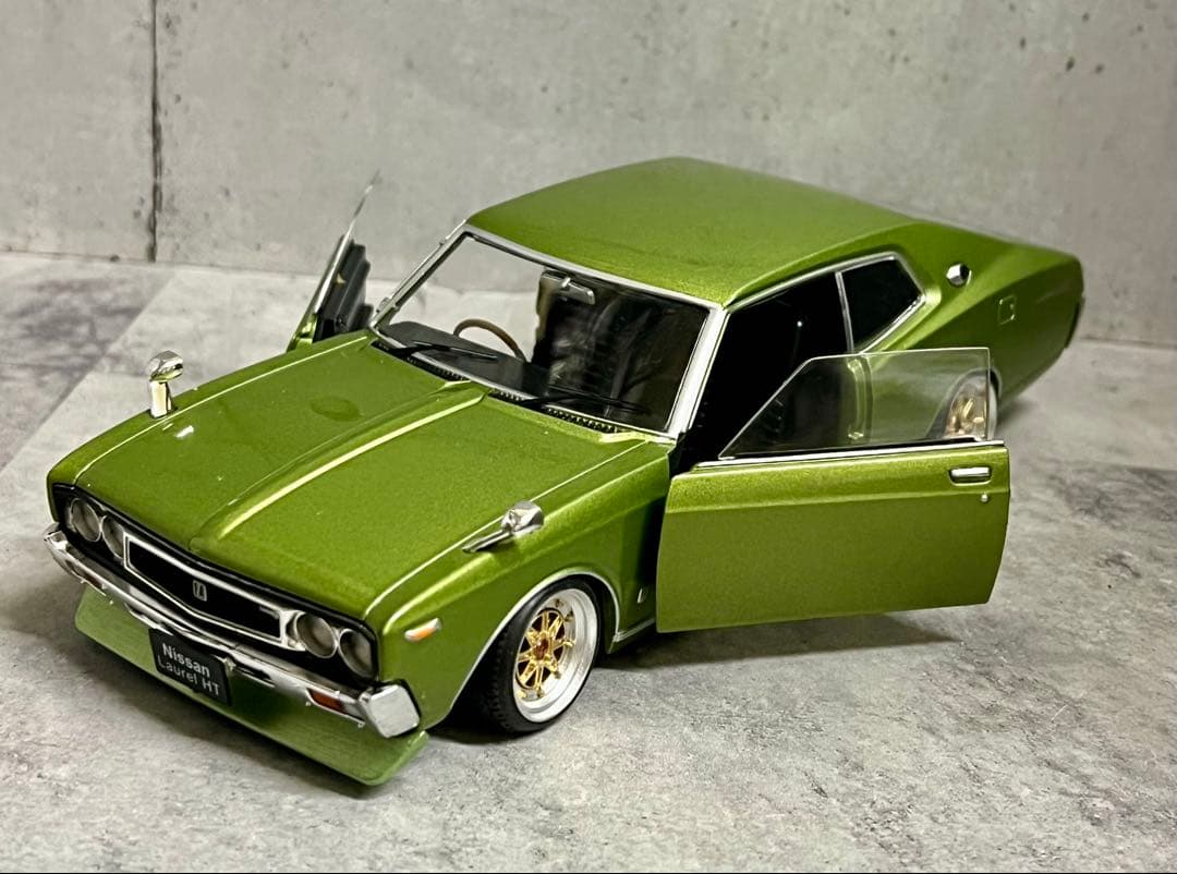 国産名車 1/24 ローレル カスタム ガレージ ジオラマ 旧車 ミニカー