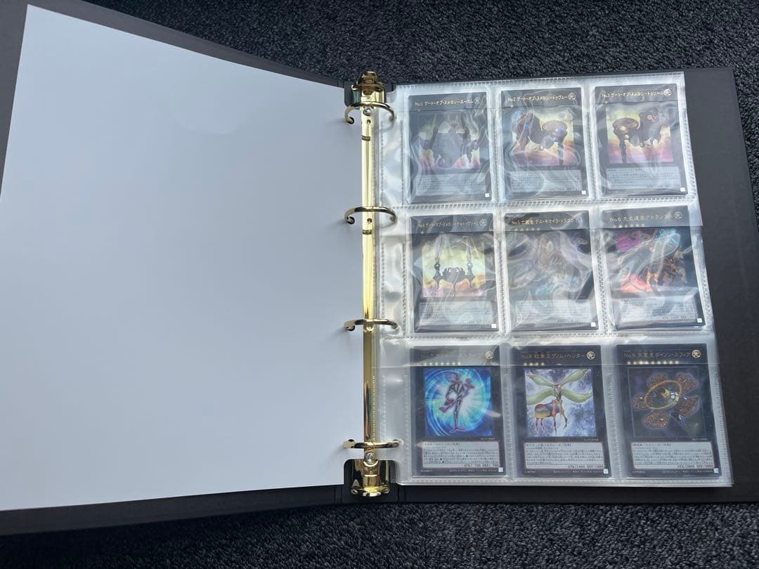 遊戯王　ナンバーズ コンプリートファイル カード・皇の鍵　欠品無し