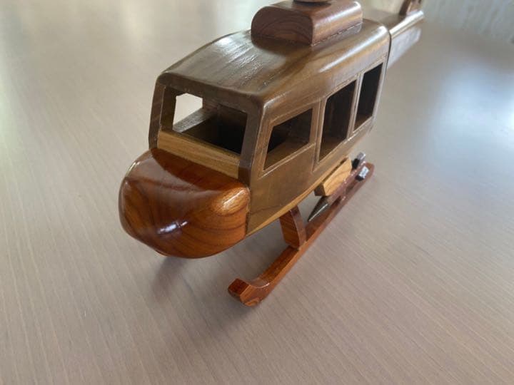レトロな 木製オブジェ ヘリコプター