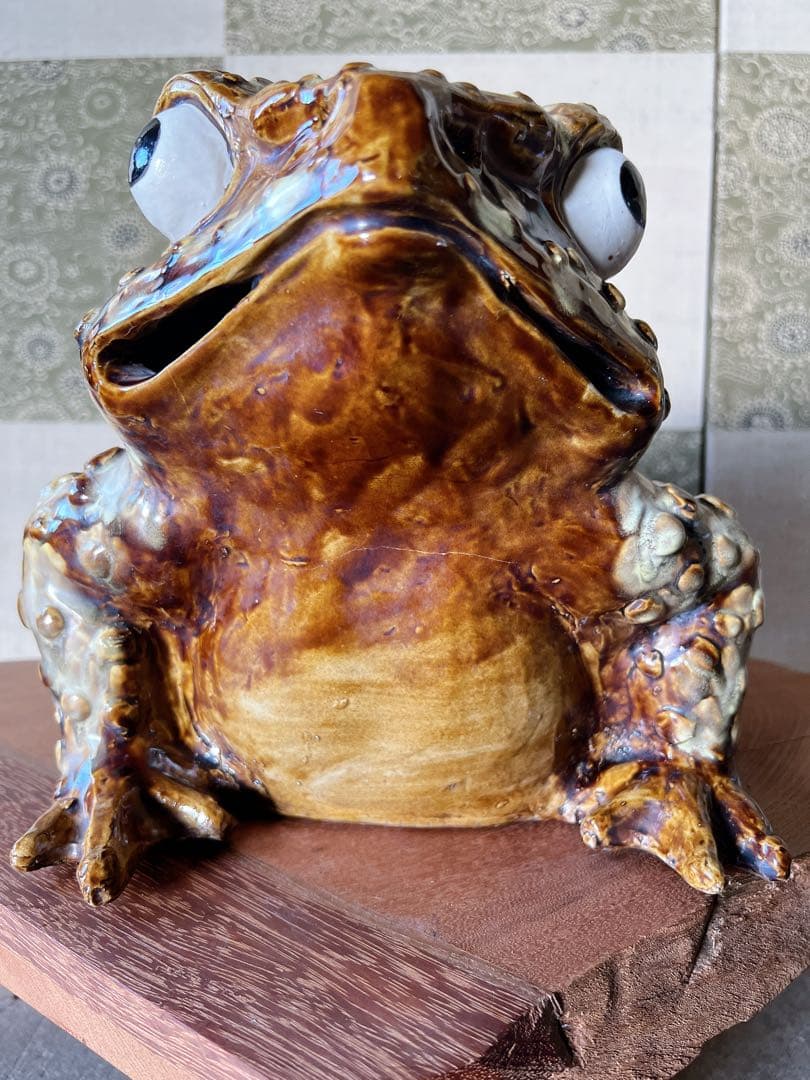 九谷焼 糠川清章作 ガマガエル 縁起物 かえる 陶器 置物