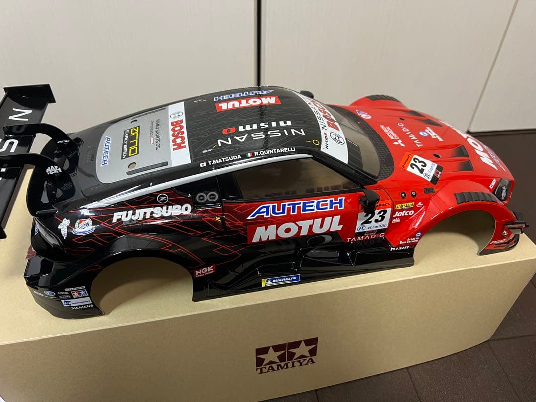 タミヤ　ラジコン　1/10 ニッサン　MOTUL　AUTECH Z 完成済ボディ