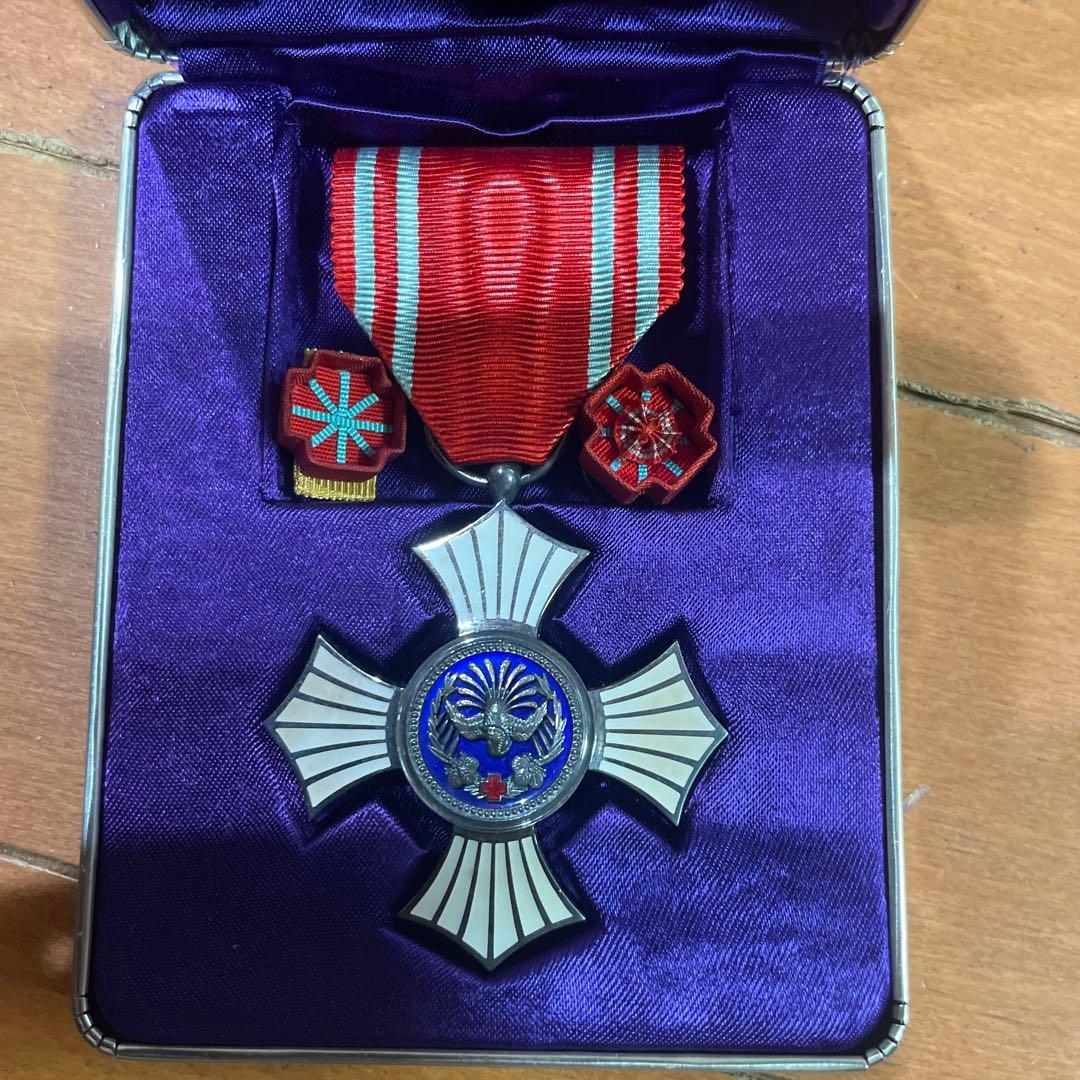 JAY STRONGWATER リザードと蝶の時計