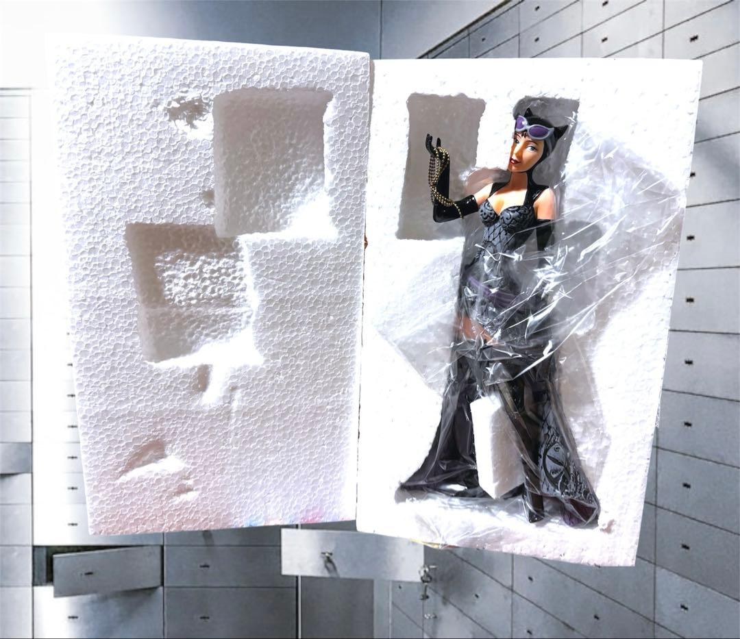 エネスコ バットマン キャットウーマン セリーナカイル フィギュア