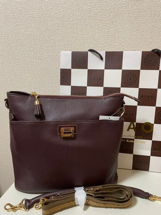 アタオ ショルダーバッグ ウィークエンド 限定カラー アタオの新定番