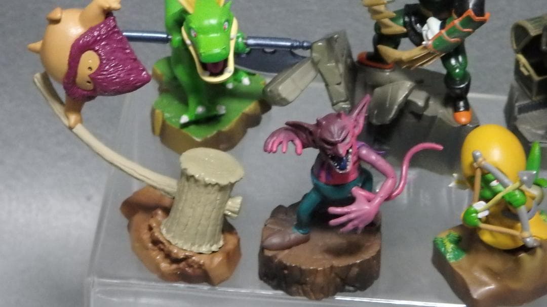 ドラゴンクエスト モンスターズギャラリー フィギュア さまようよろいキラーマシン