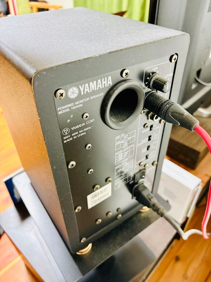 YAMAHAモニタースピーカー HS50Mペア、スタンド、インシュレーター付き