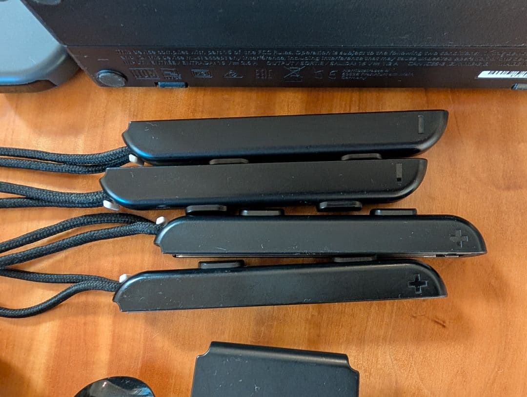 Nintendo Switch 本体 スイッチ　ジョイコン5個　写真のもののみ