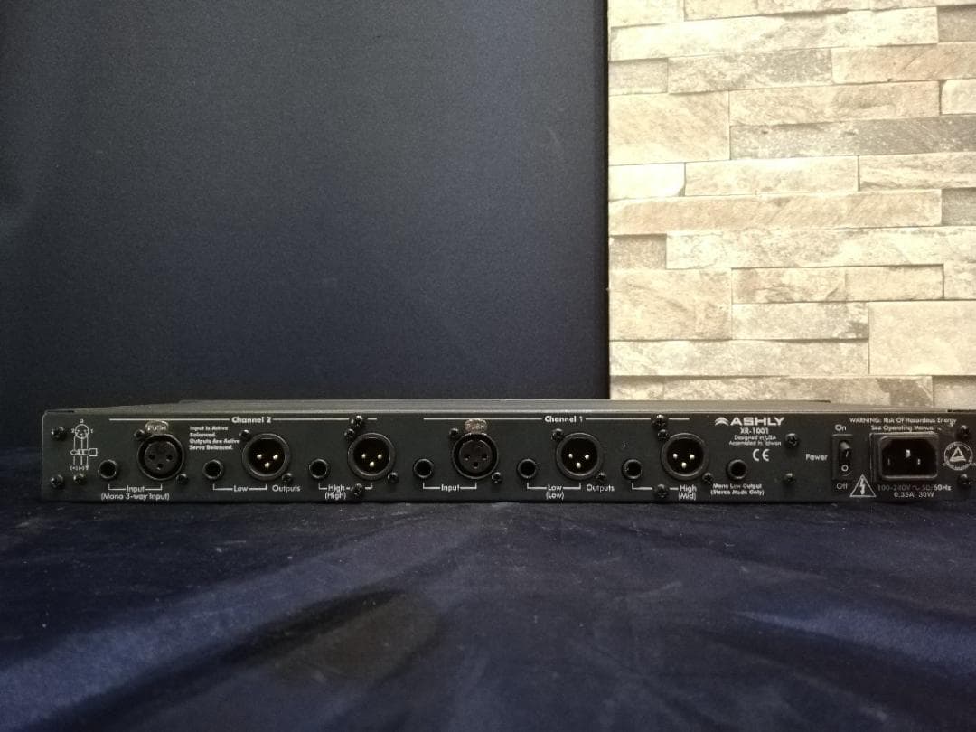 ASHLY XR-1001 チャンネルデバイダー m0o2038