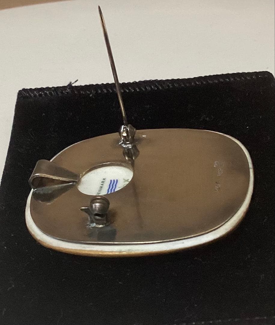 フローラダニカ ブローチ すみれの通販はau PAY マーケット - 輸入雑貨