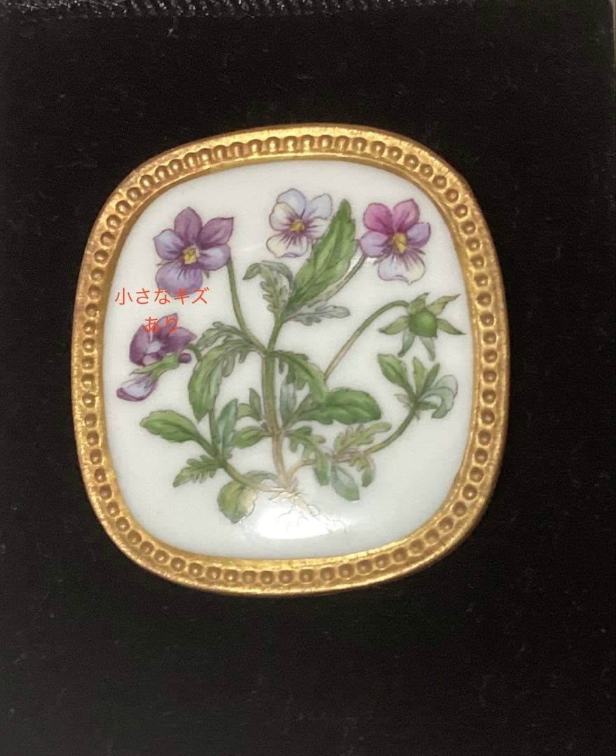 フローラダニカ ブローチ すみれの通販はau PAY マーケット - 輸入雑貨