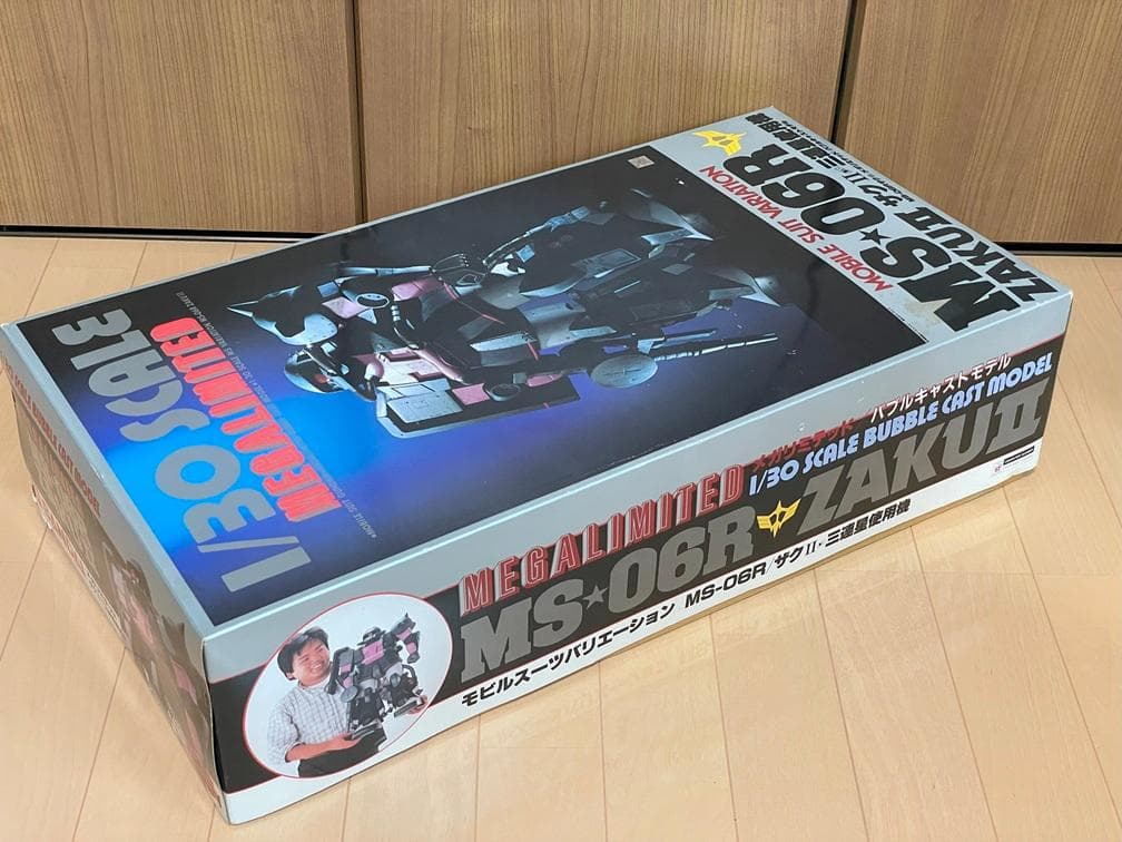 【極美品】バブルキャスト 1/30 MS-06R ザクII 黒い三連星使用機