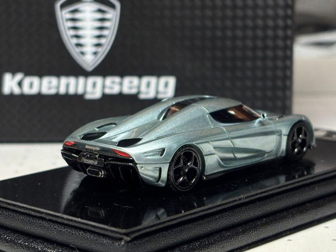 Frontiart 1/64 ケーニグセグ レゲーラ アイスブルー