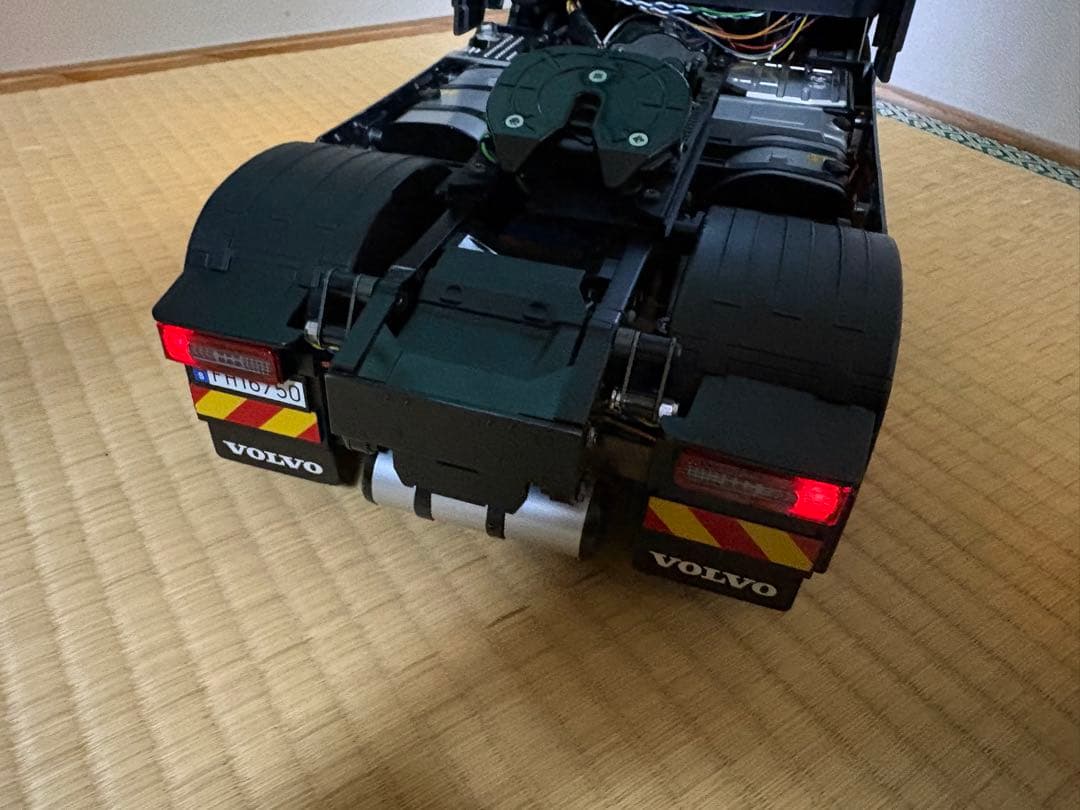 タミヤ　1/14 トレーラーラジコン　VOLVO FH16 グローブトロッター