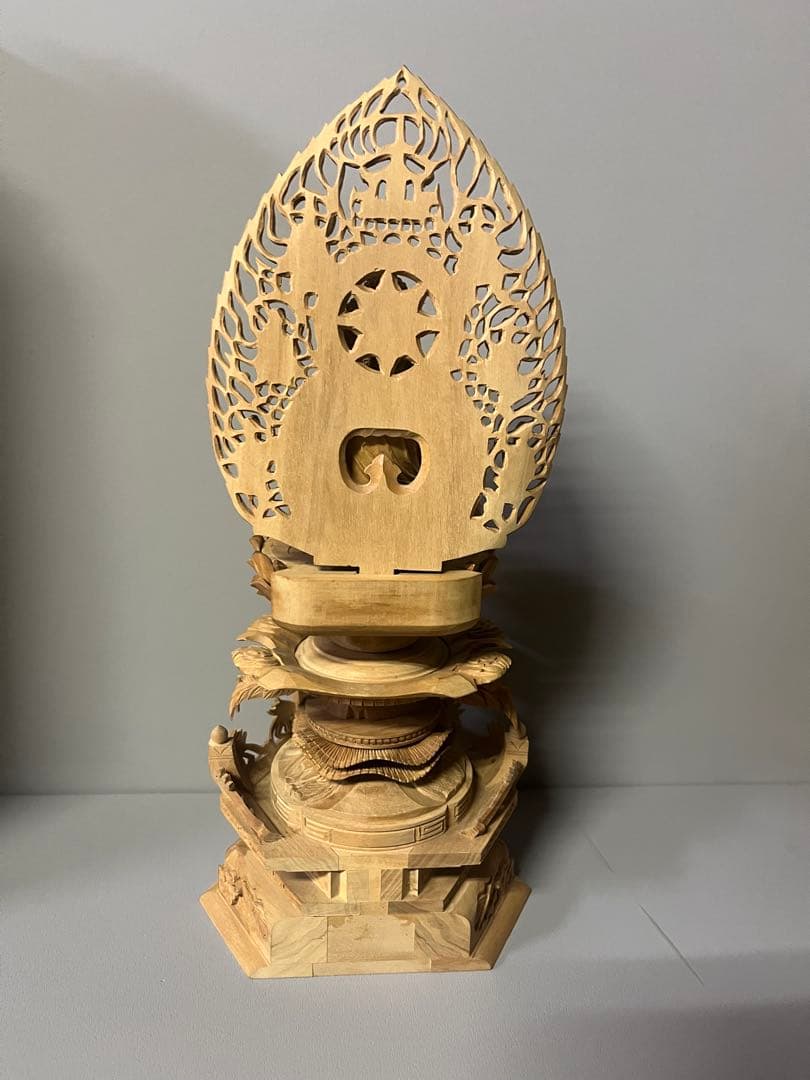 田中野夫様専用 総白檀仏像座阿弥陀六角台座ケマン付天人