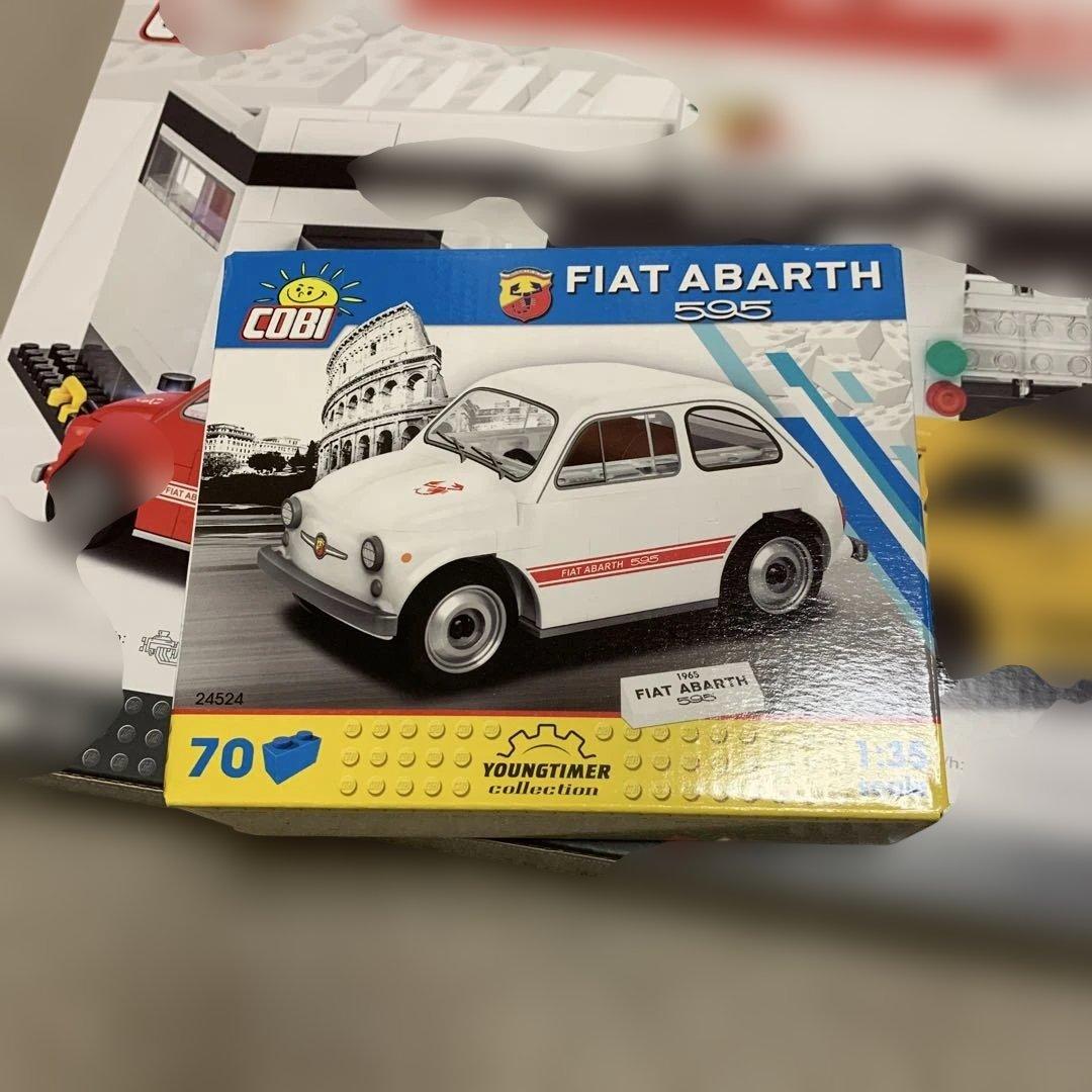 COBI製 アバルト レーシングガレージ 1/35スケール 子供用玩具 未開封