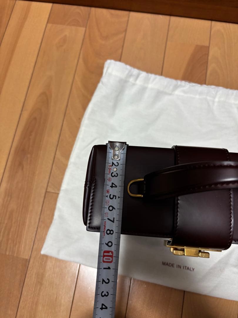 10%お値下げ‼️ 美品‼️フェラガモ　ショルダーバック