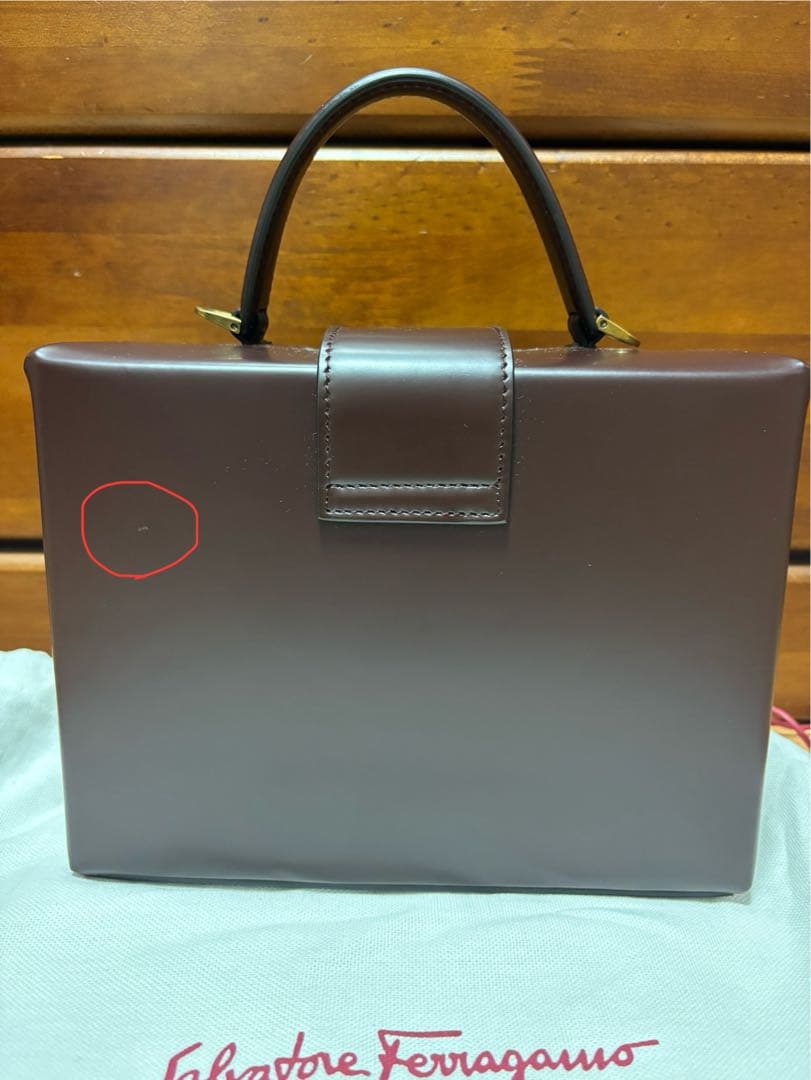 10%お値下げ‼️ 美品‼️フェラガモ　ショルダーバック