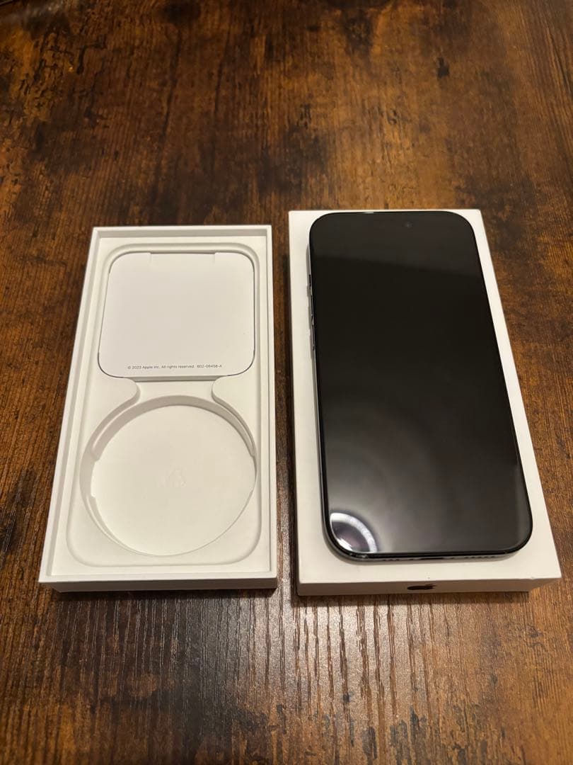 Apple iPhone 15 ブラック 本体 箱付き256GB