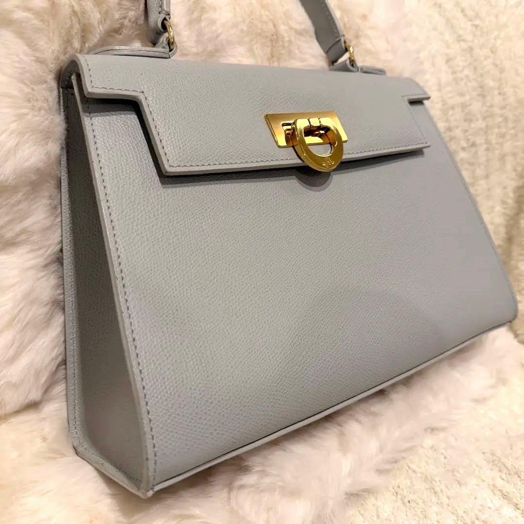 カルボッティ　ハンドバッグ　トゥモローランド