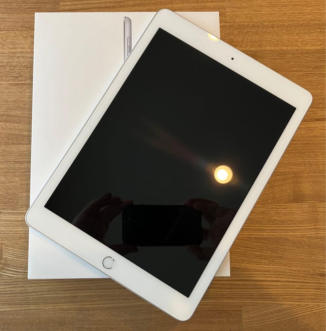 Apple iPad 第6世代 WiFiモデル 128GB 美品