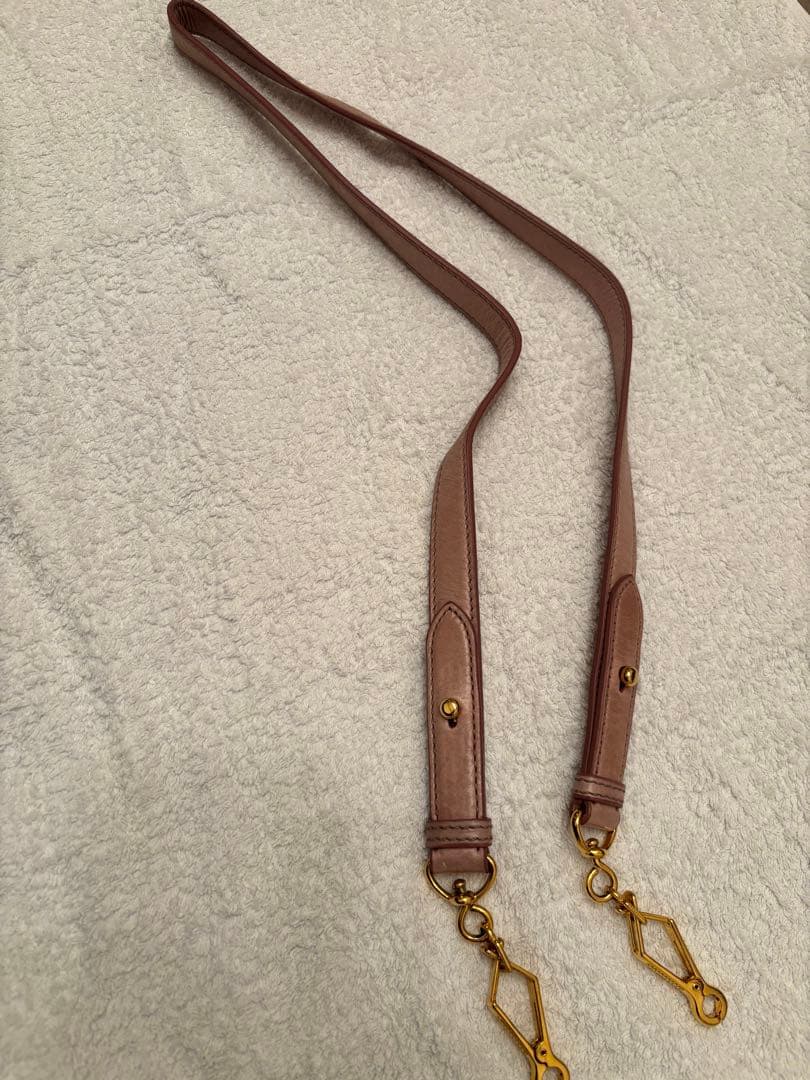 MIU MIU パステルピンク マトラッセ ハンドバッグ