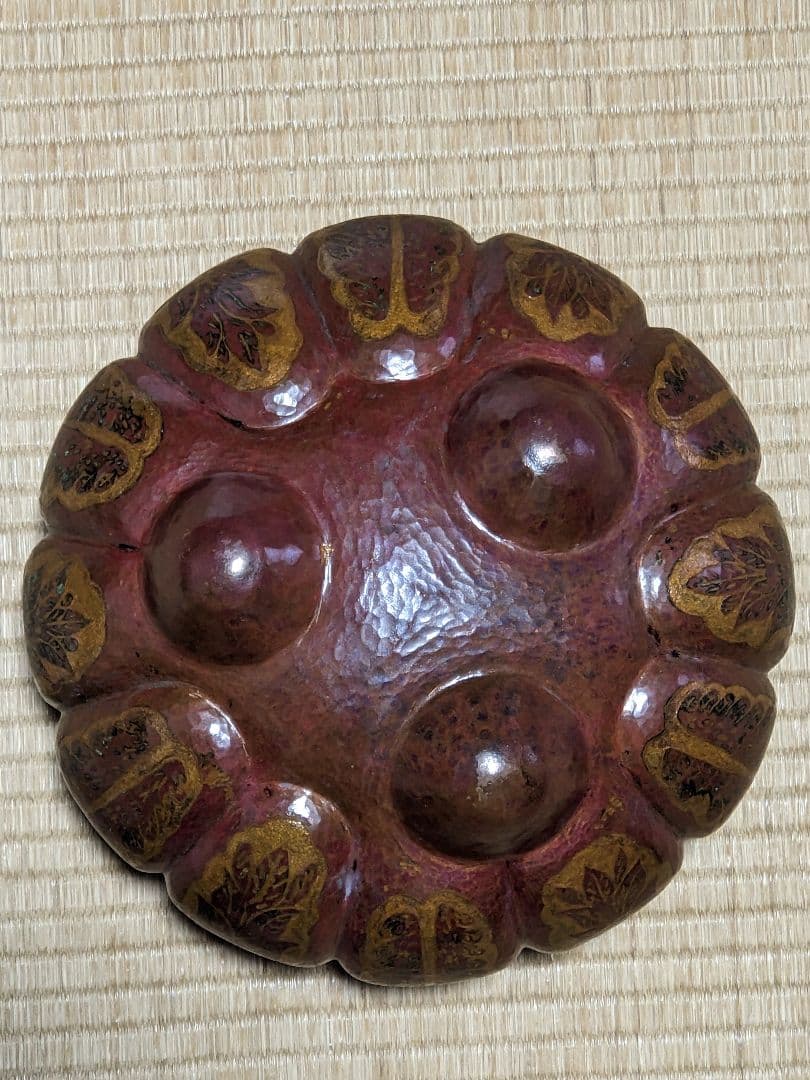 ♢銅器鎚起目 阿古陀形 草花文様 三足 壺 花器 花活け 置物