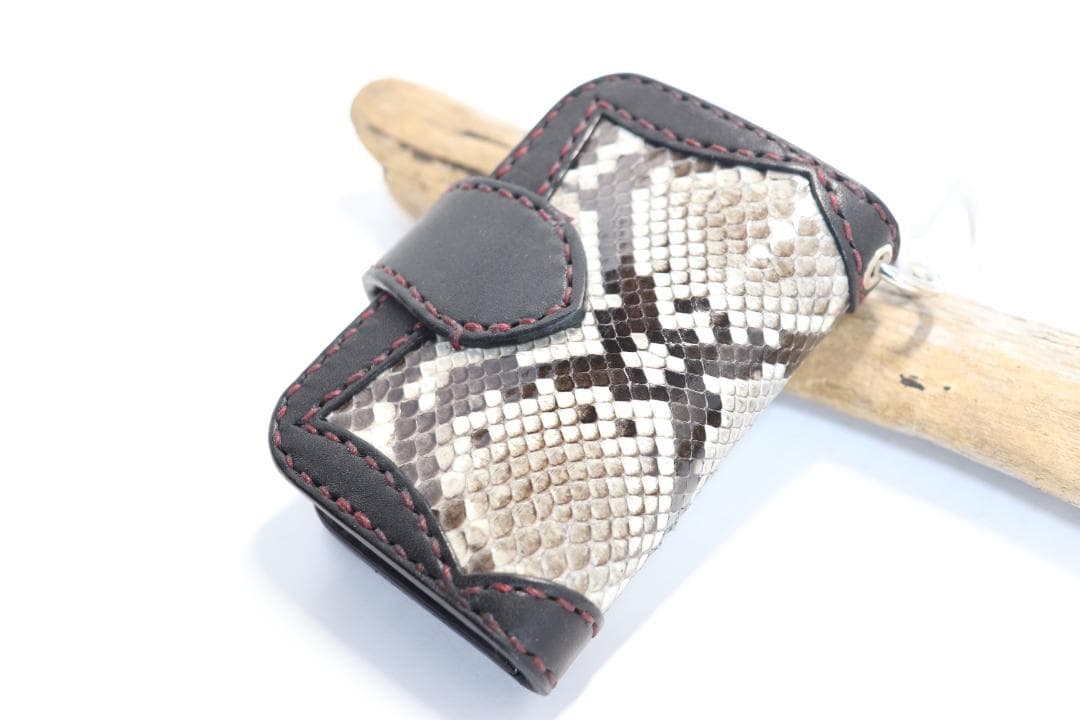 ☆　パイソンダーツケース　革色黒　糸色黒　　☆