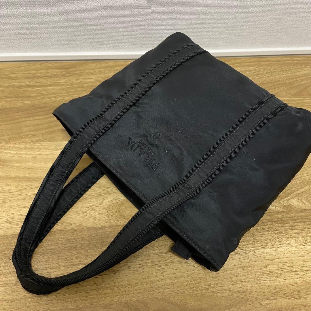 《美品》PRADA（プラダ）ナイロン ハンドバッグ ブラック 黒