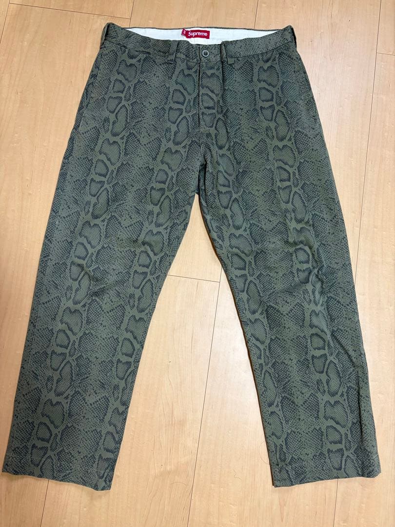 最新ファッション - Supreme Snake Print Chino Pant Olive 34
