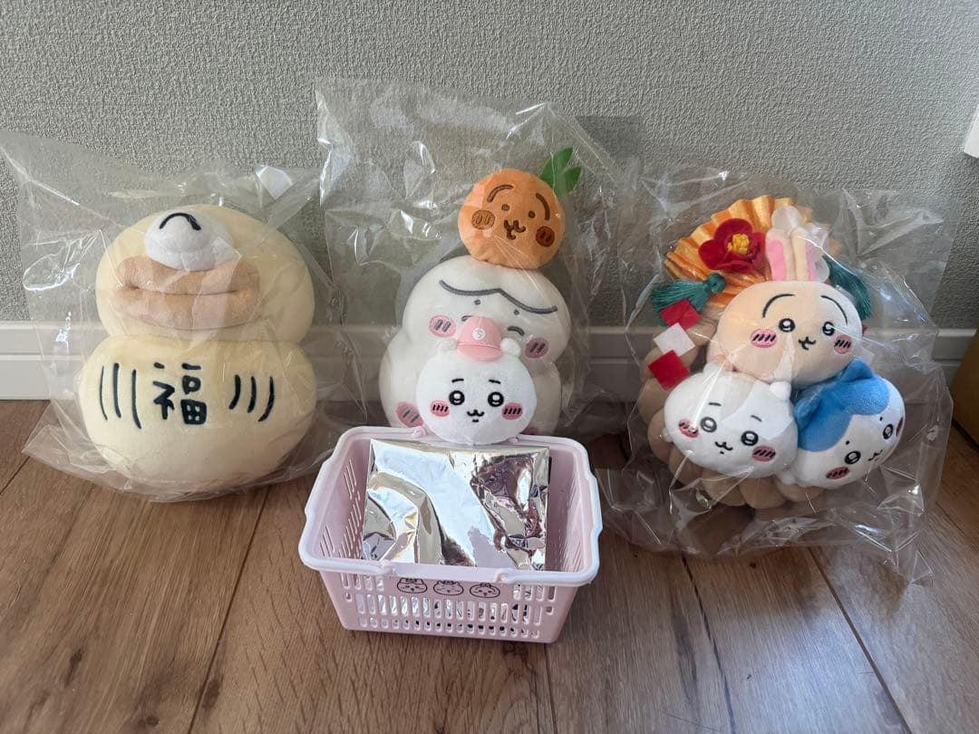 特典付 ちいかわ しめ縄飾り・鏡餅・ダルマ おめでたいほっこりセット