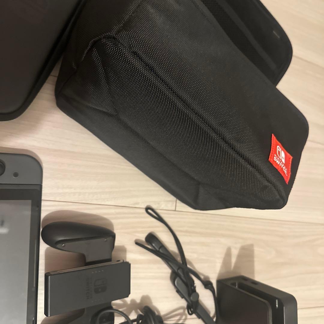 Nintendo Switch グレー本体　ケース付き
