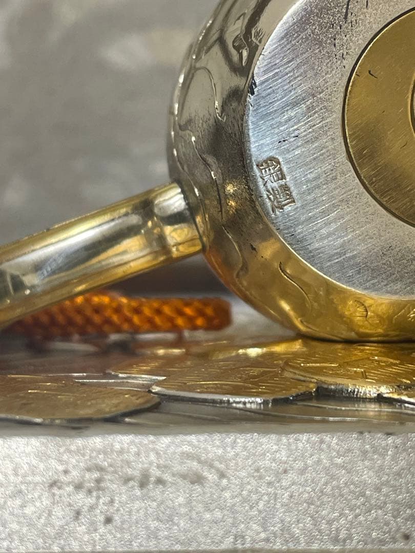 銀製 置物 長幸斎作 小判古槌 縁起物 商売繁盛 ガラスケース入り