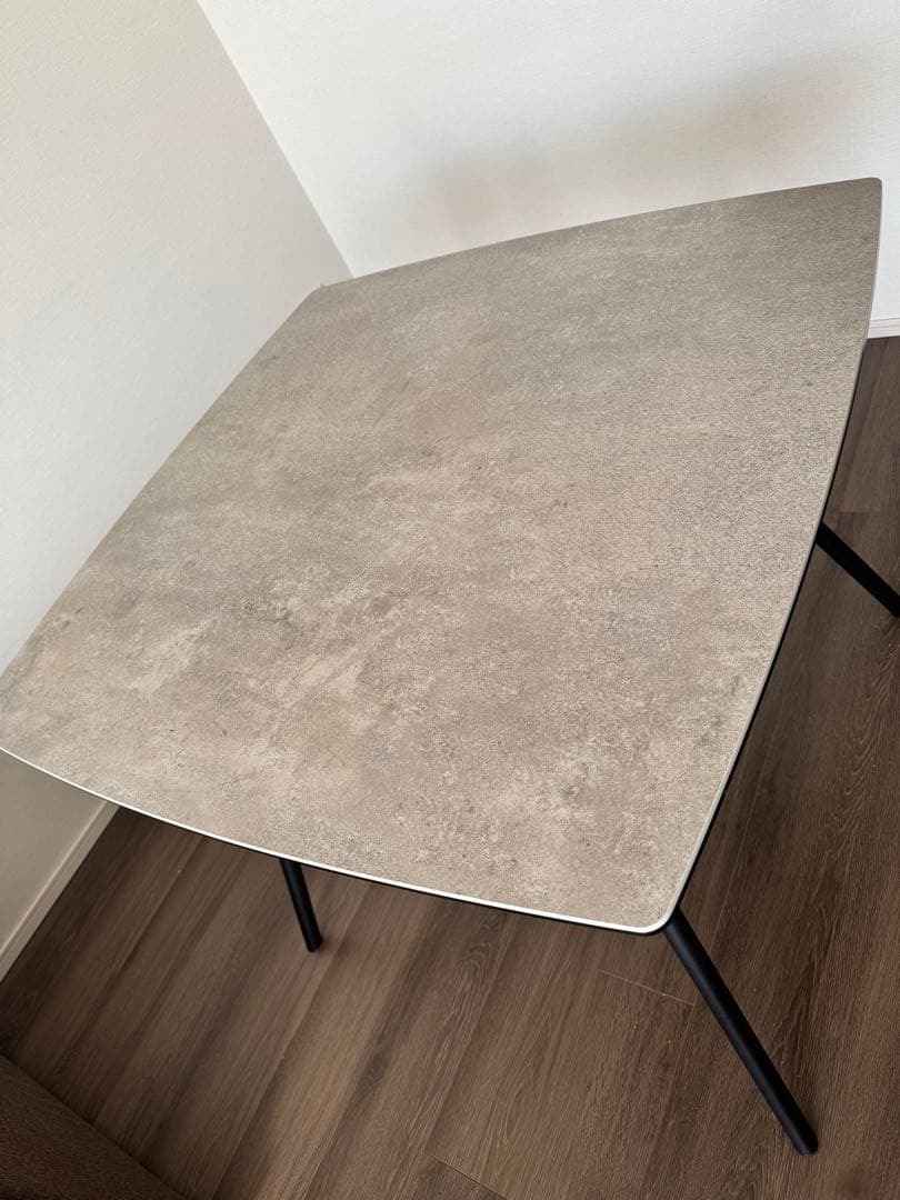 【4/21までお値下げ】美品ロウヤ90㎝ セラミックダイニングテーブル